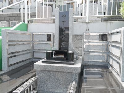 横浜中央霊園　やすらぎの塔